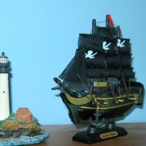 Wooden BLACK PEARL Pirate Model Ship 6" Long- Fully Assembled
